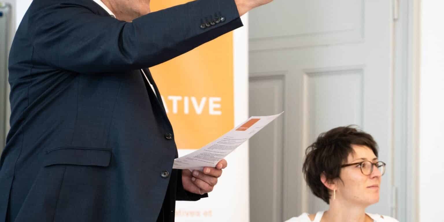 img-5d260a3bfc562c0001b8e84c