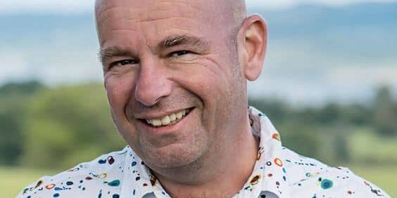 img-5ccacfa0a4222f5f49354698